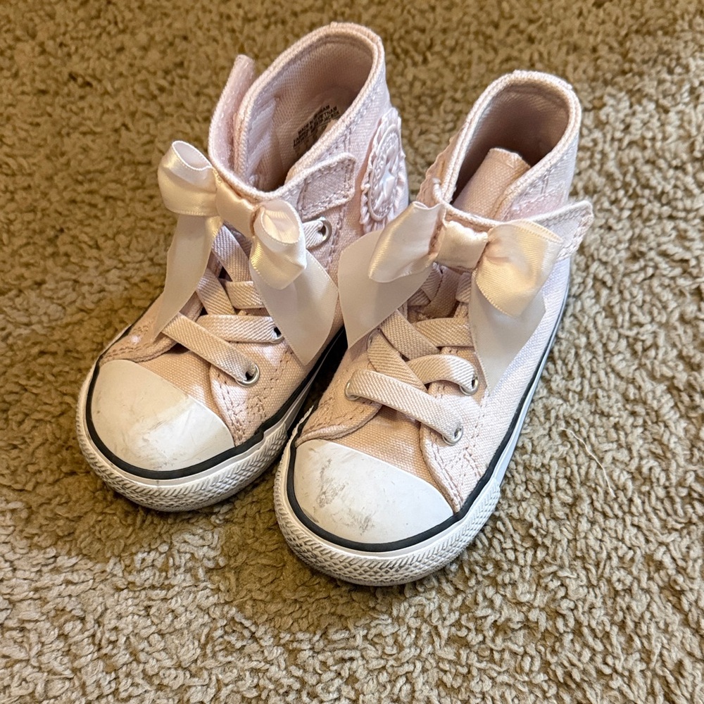 Converse Light Pink Kids High-Top Sneakers with Bow